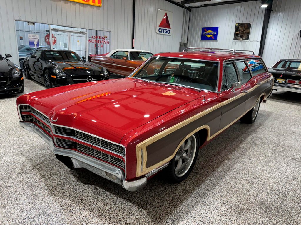 1969 Ford LTD Country Squire